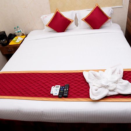 ホテル Sri Vishnu Residency Sriperumbudur エクステリア 写真