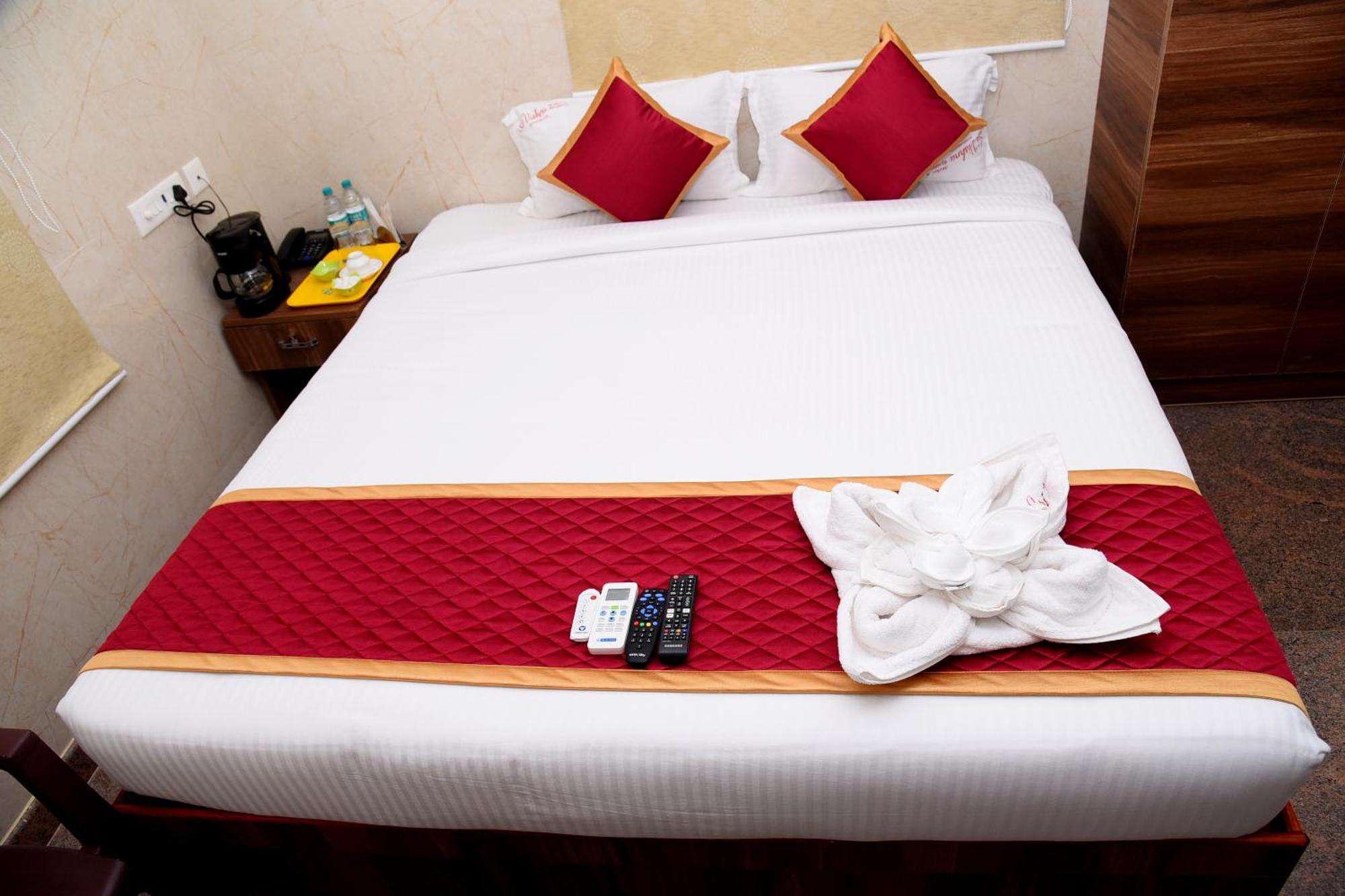 ホテル Sri Vishnu Residency Sriperumbudur エクステリア 写真